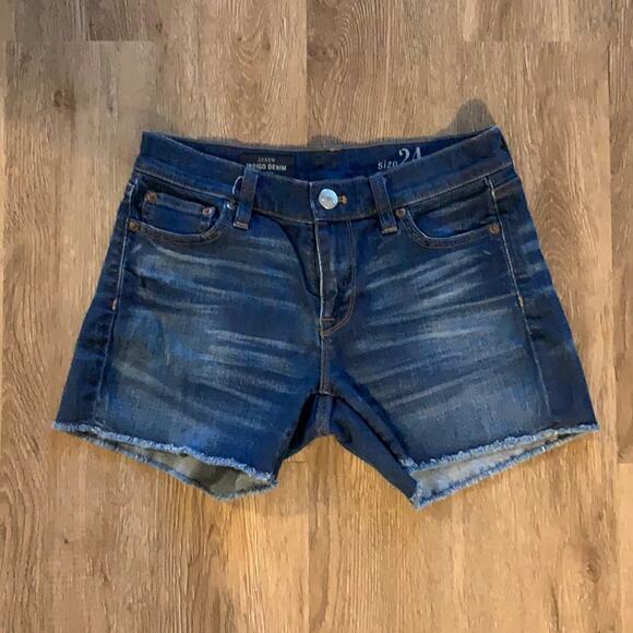 J.Crew Jean Shorts Dark Wash Size 24 Mid Rise Cut Off - Picture 1 of 3